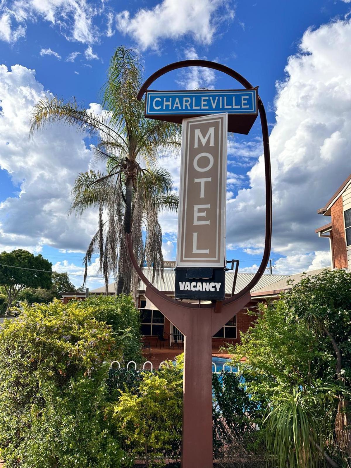Charleville Motel Exterior photo