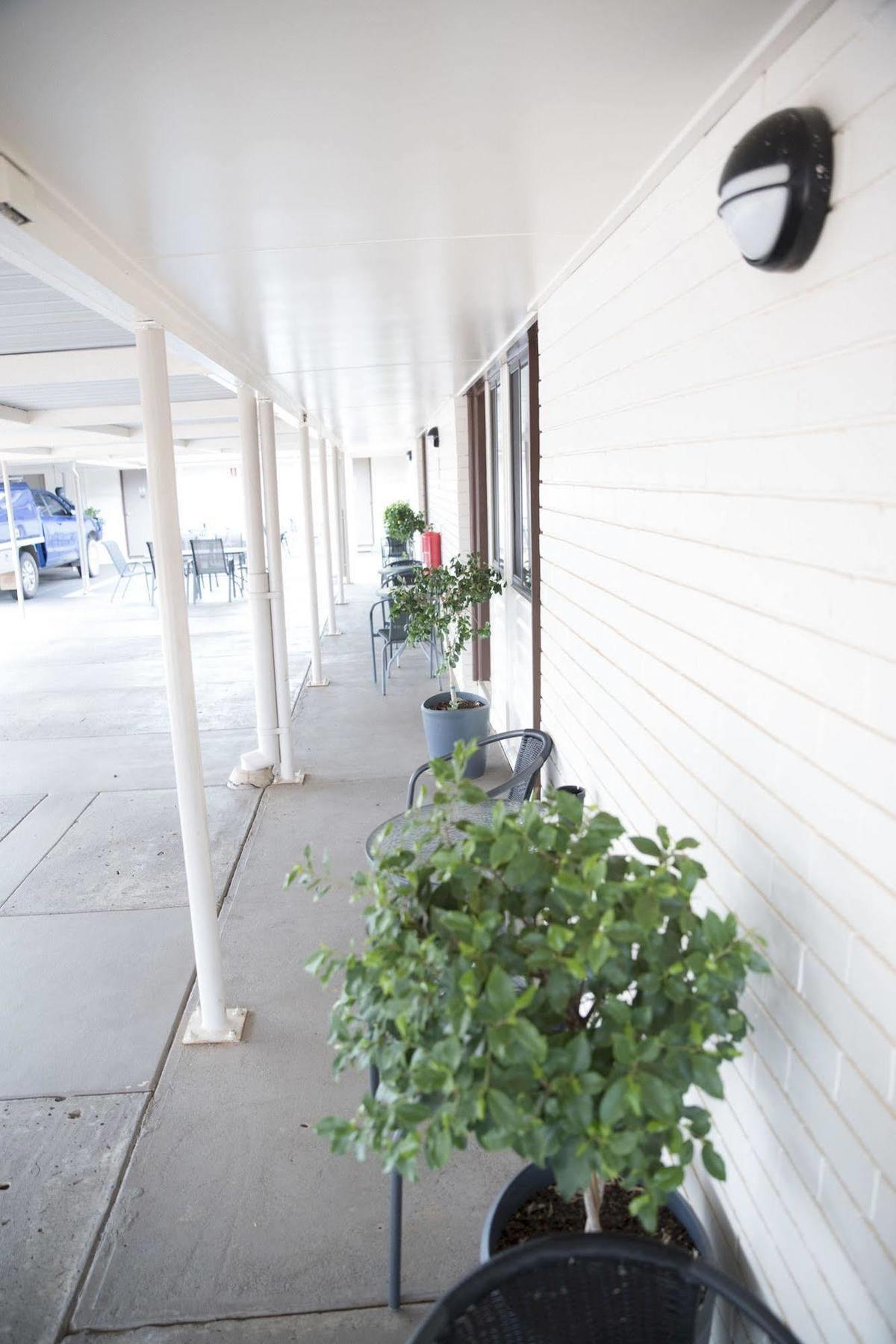 Charleville Motel Exterior photo